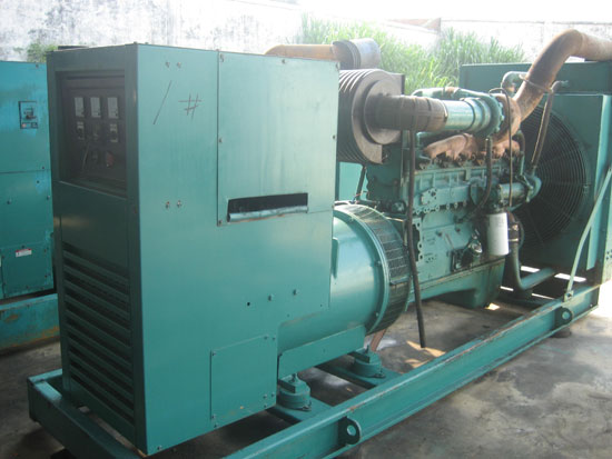 东山租赁发电机- 发电机碳刷磨损的原因是什么