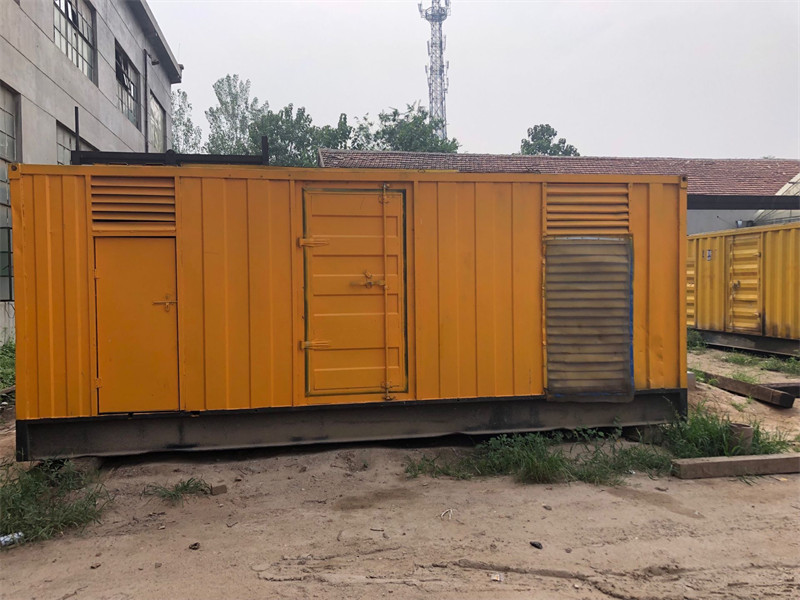 东山柴油发电机如何判断新机油是否已经完全充满机油滤清器？