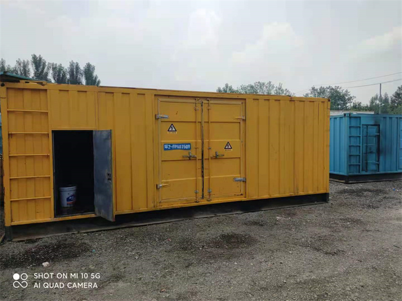 东山200KW柴油发电机组需要配备什么型号的电缆线？