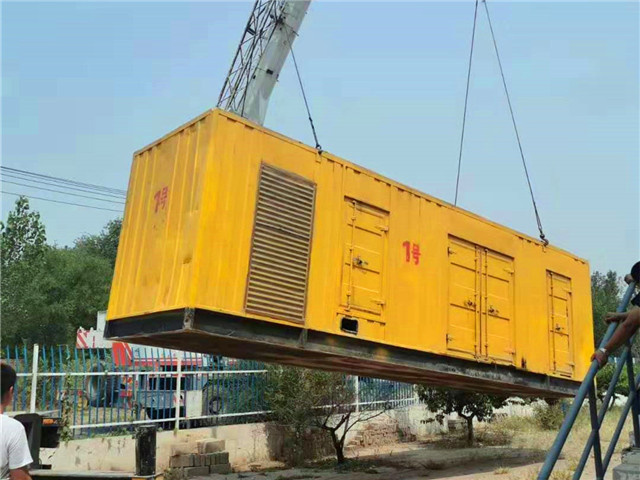 东山300KW柴油发电机组油耗是多少？