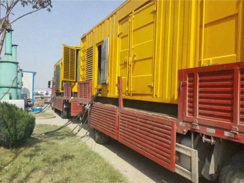 东山发电机出租如何根据燃油压力判断燃油系统是否存在故障？