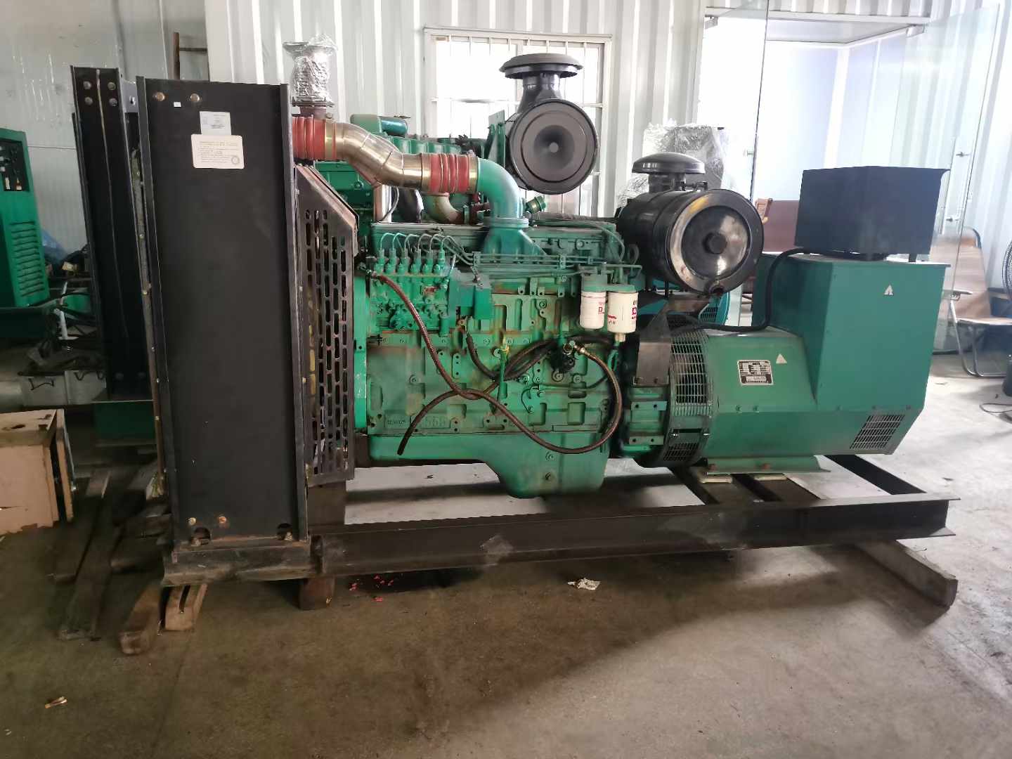 东山发电机租赁如何确定电缆的承载电流是否在安全范围内？