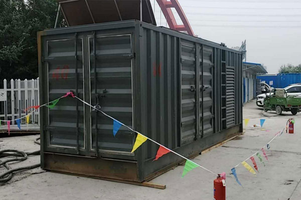 东山发电机租赁空气滤清器多久更换一次？