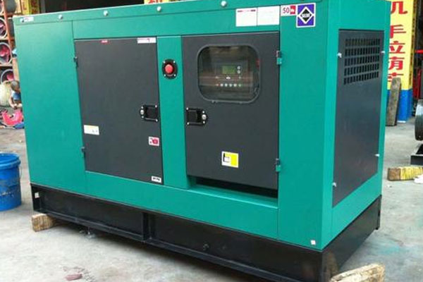 东山如何检查机油的使用时间？