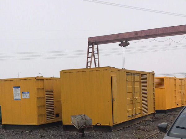 东山100kw柴油发电机组每小时油耗？