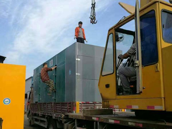 东山更换水冷式机油散热器密封件的操作流程是怎样的？