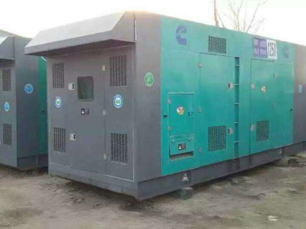 东山合同中关于工期延误的责任如何界定和处理？